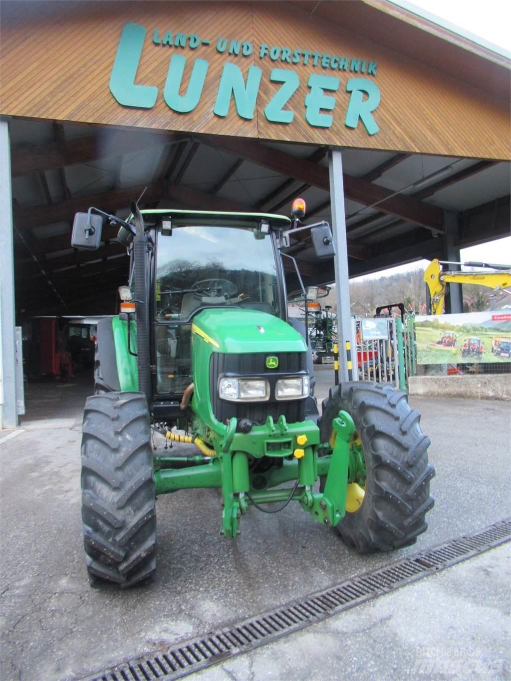John Deere 5820 Traktoren