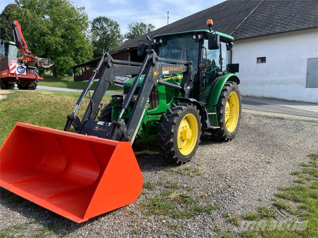 John Deere 5820 Traktoren