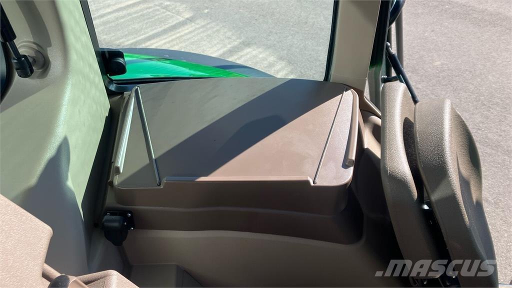 John Deere 6M 125 Traktoren