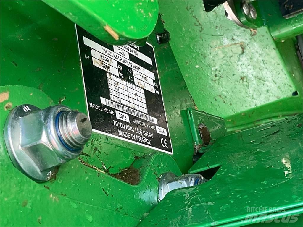 John Deere V451R Rundballenpressen