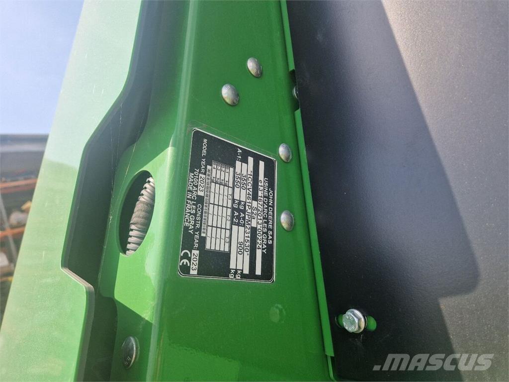 John Deere V461M Rundballenpressen