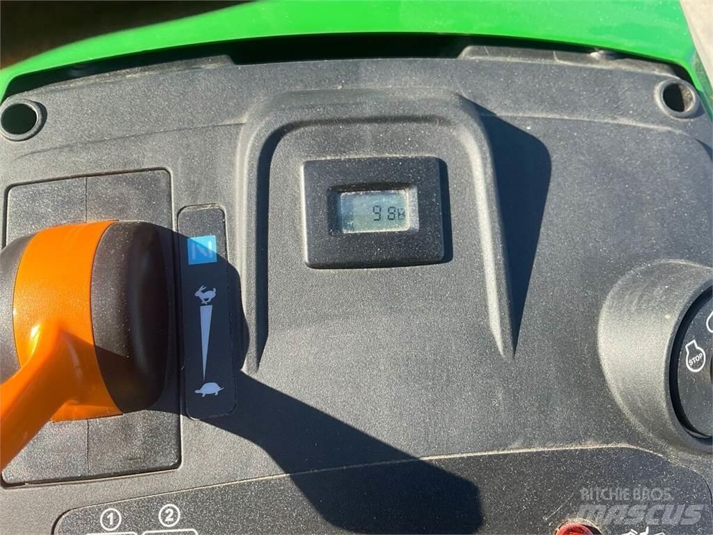 John Deere X167R Sonstige Kommunalmaschinen