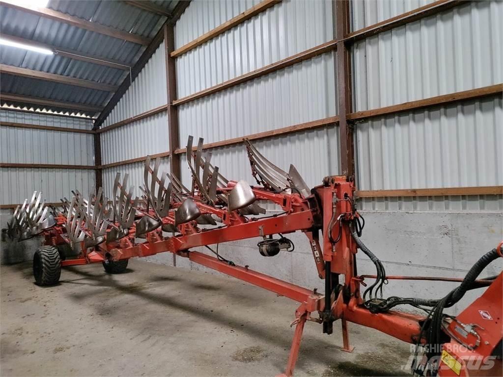 Kuhn Manager 8 NSH Konventionelle Pflüge