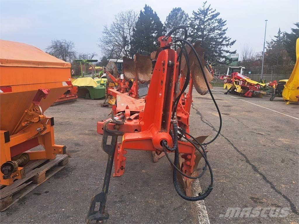Kuhn Varimaster 123 Konventionelle Pflüge