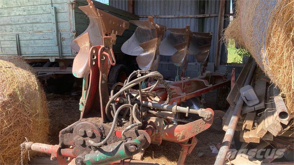 Kverneland LB 100 Konventionelle Pflüge