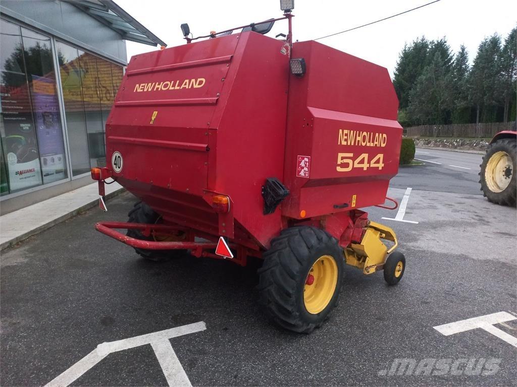 New Holland BR 544 Rundballenpressen