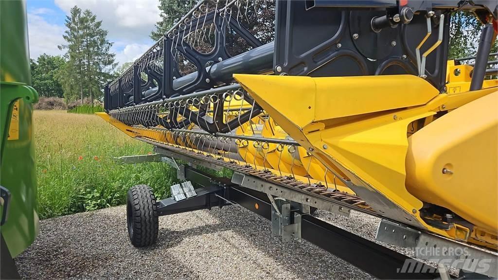 New Holland CX8040 Mähdrescher