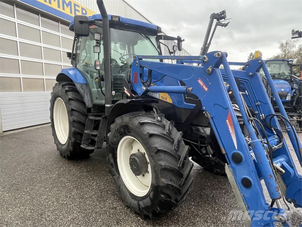 New Holland TS135A Traktoren