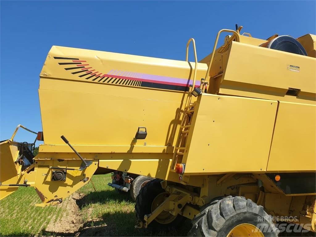 New Holland TX 65 Mähdrescher