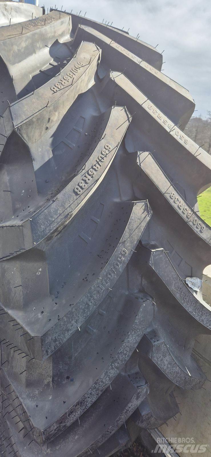 Petlas 650/85 R38 Reifen