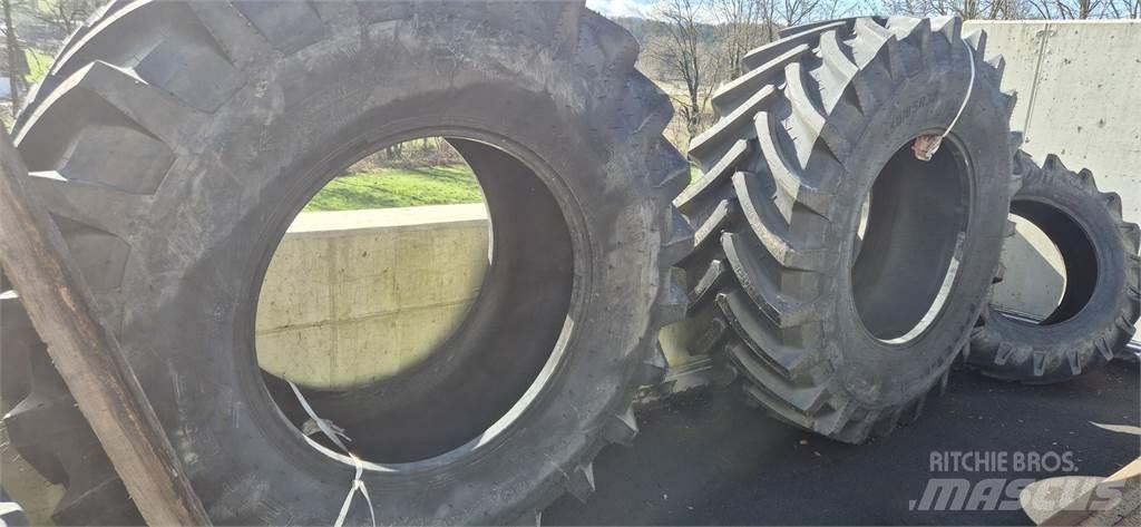 Petlas 650/85 R38 Reifen