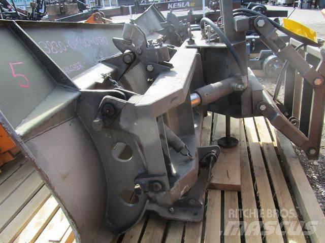  Schilcher 2704 Schneeschilde und -pflüge