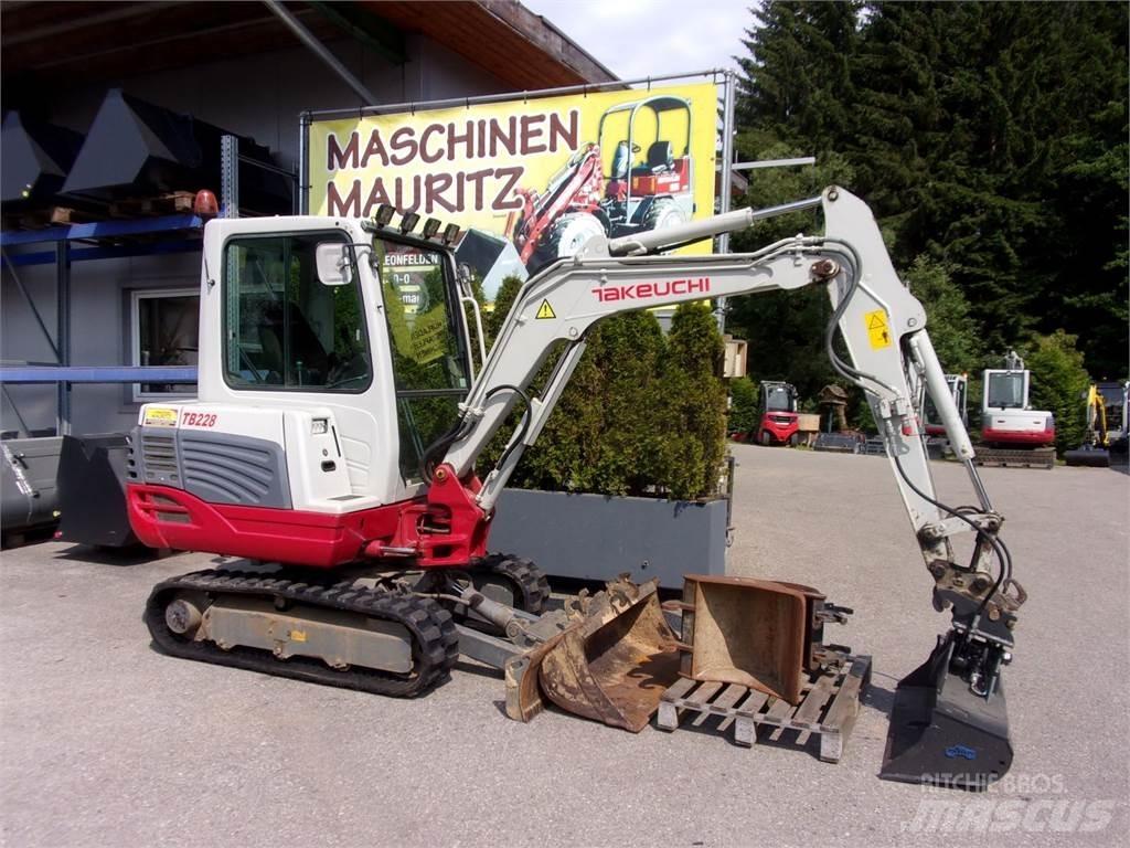 Takeuchi TB228 Minibagger < 7t