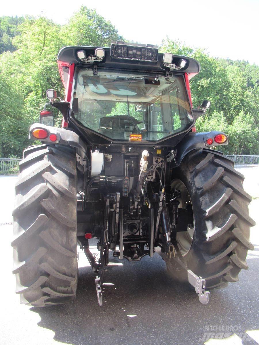 Valtra N 141 Traktoren