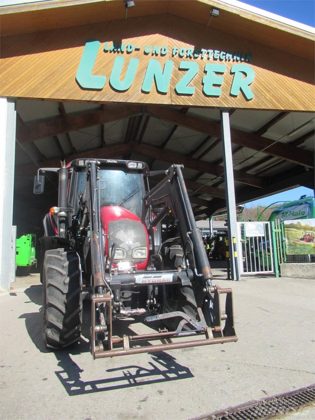 Valtra N 92 Hi Tech Traktoren