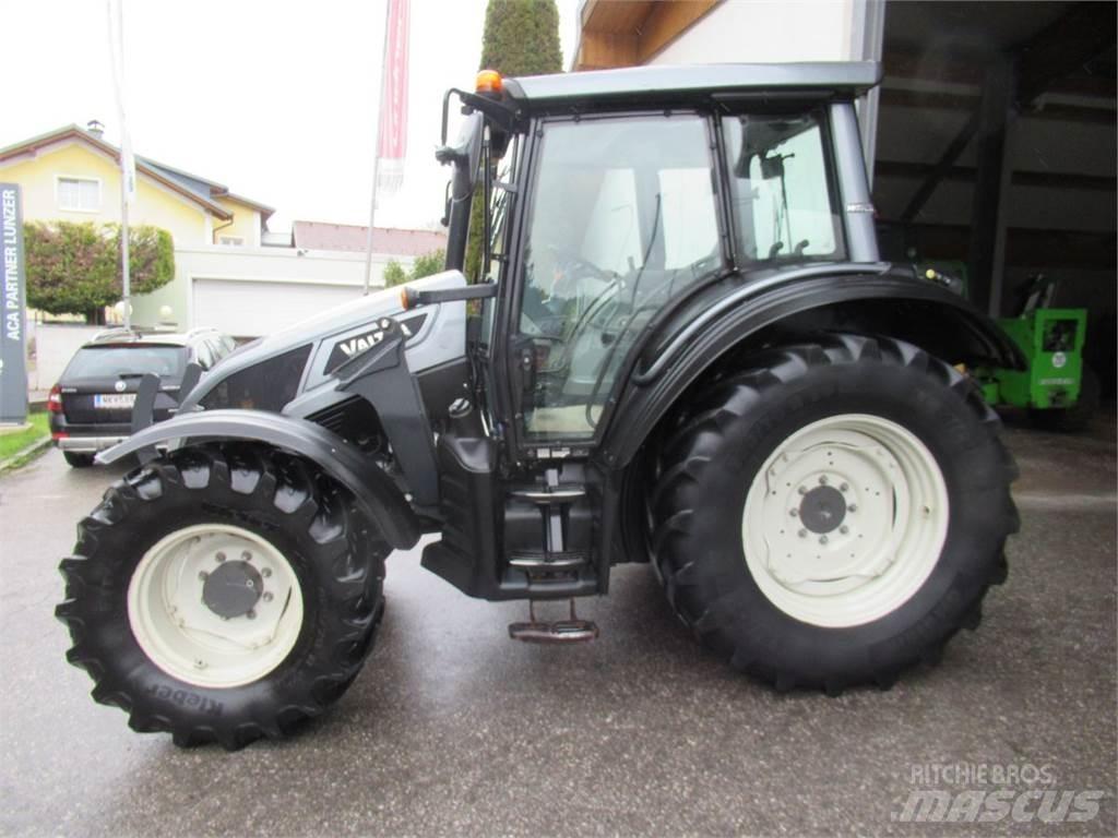 Valtra N 93 HiTech5 Traktoren