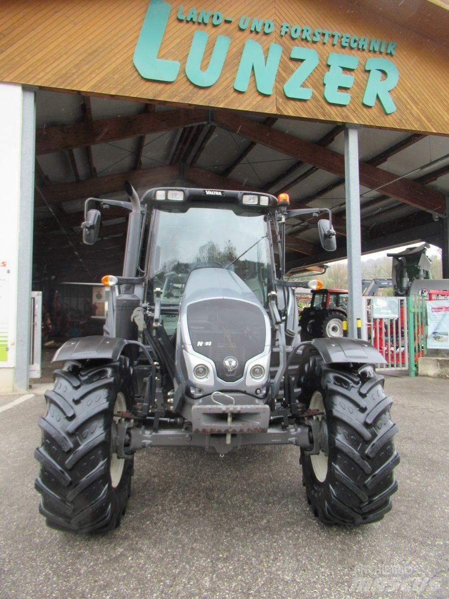 Valtra N 93 HiTech5 Traktoren