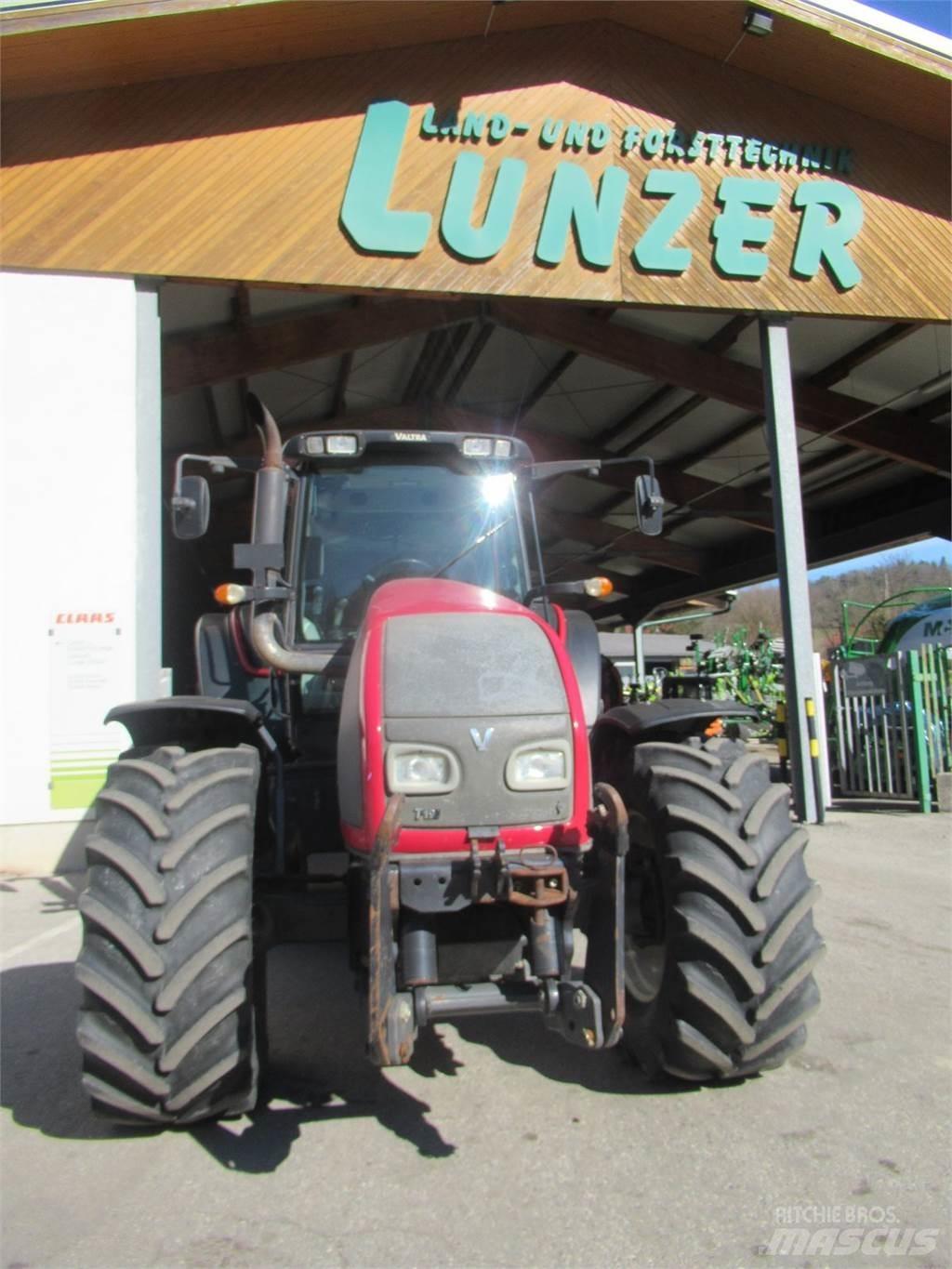 Valtra T 191 HiTech Traktoren