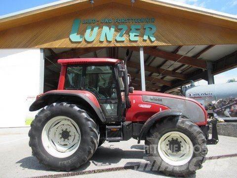 Valtra T130 Traktoren