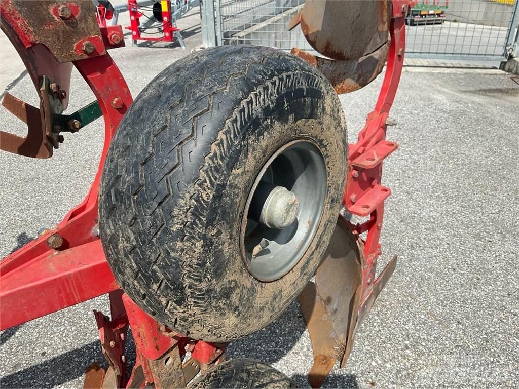 Vogel & Noot LM 820 Konventionelle Pflüge