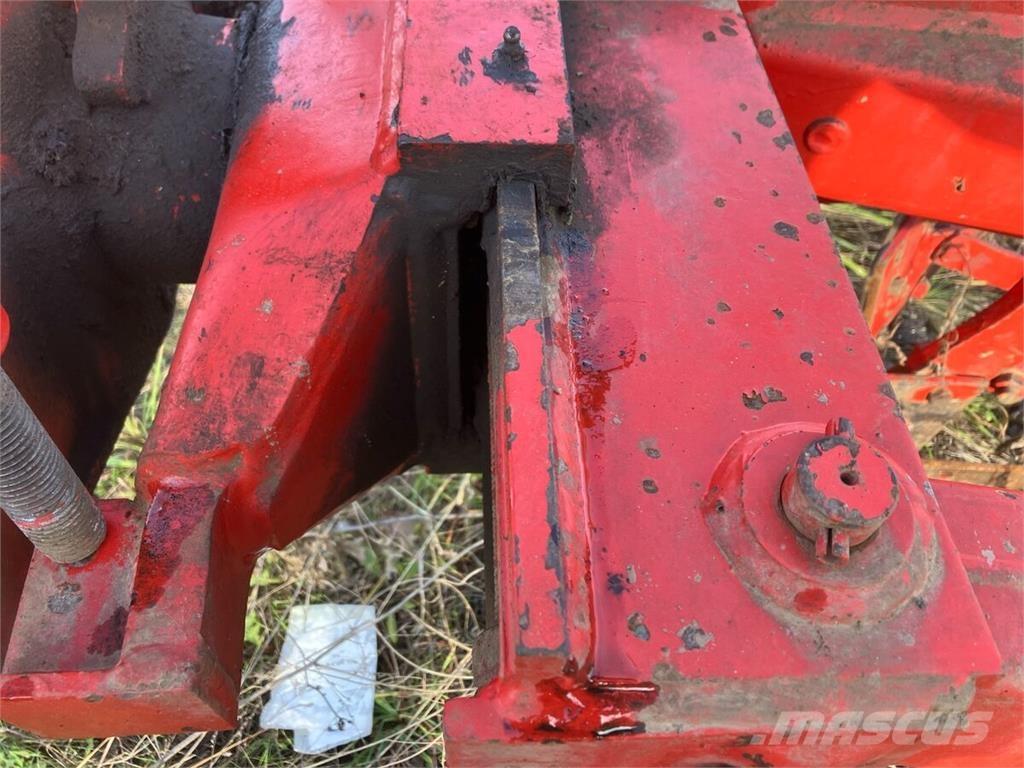 Vogel & Noot LM 820 Konventionelle Pflüge