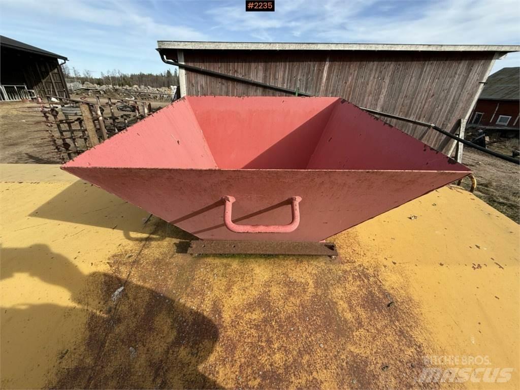 Olby 8B3 Düngemittelverteiler