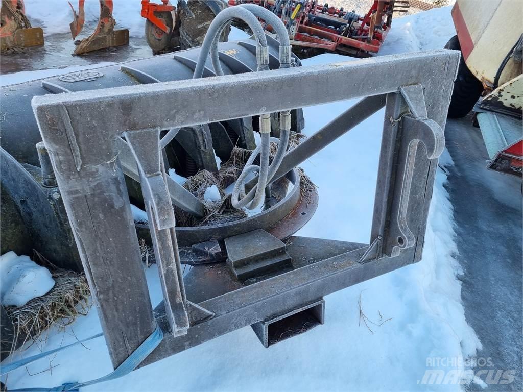  DIAGONAL PLOG Schneeschilde und -pflüge