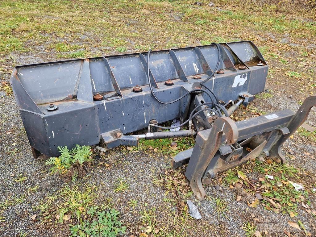 Holms 320 Schneeschilde und -pflüge