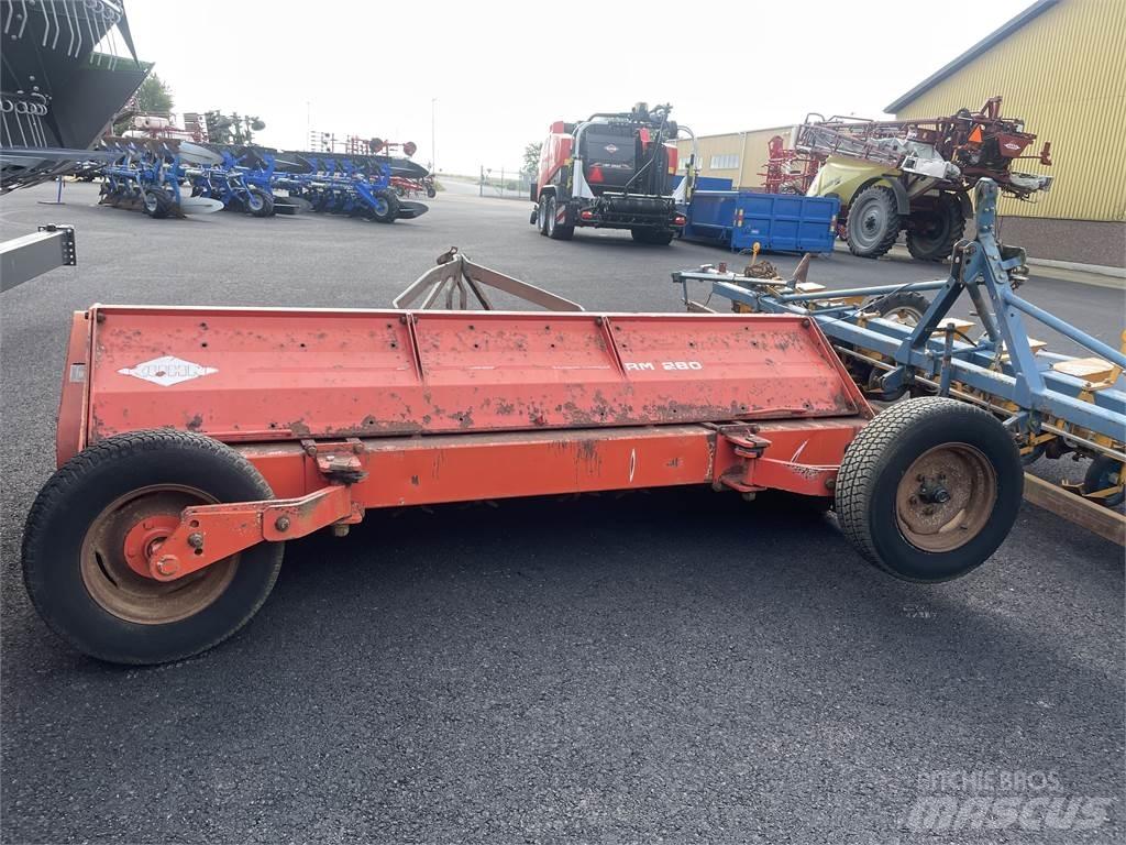 Kuhn BP28 Sonstige Grünlandgeräte