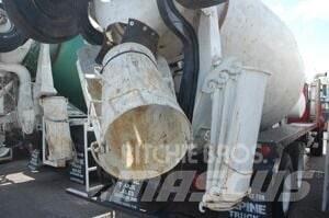 Mack RD690S Andere Fahrzeuge