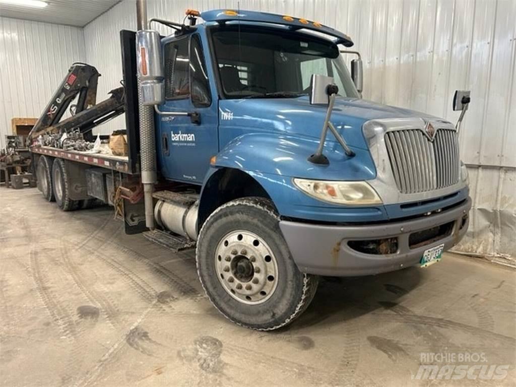 International 4900 Arbeitsfahrzeuge