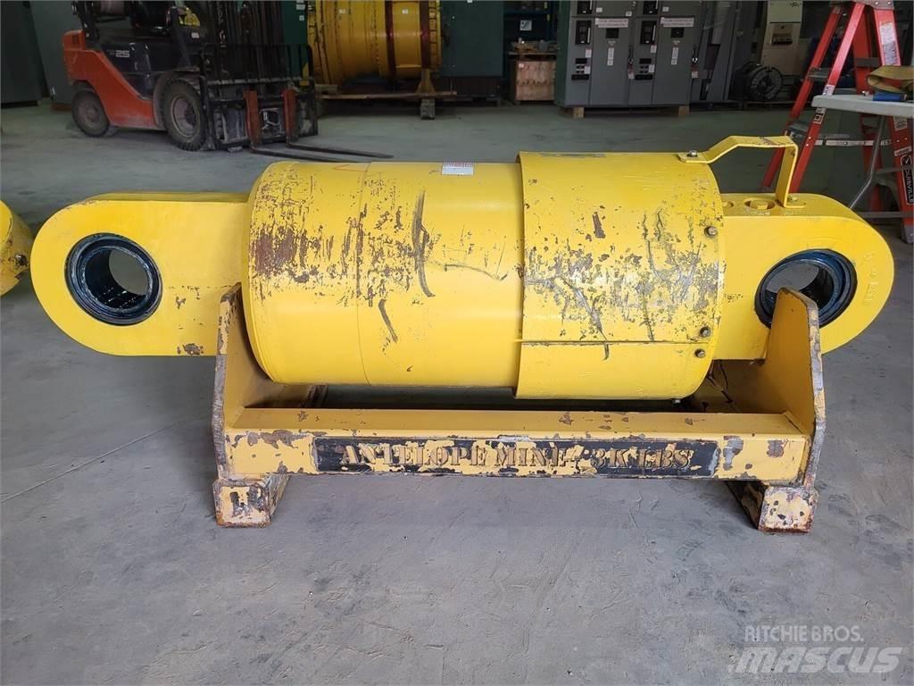 Komatsu EH9423 Dumper - Knickgelenk