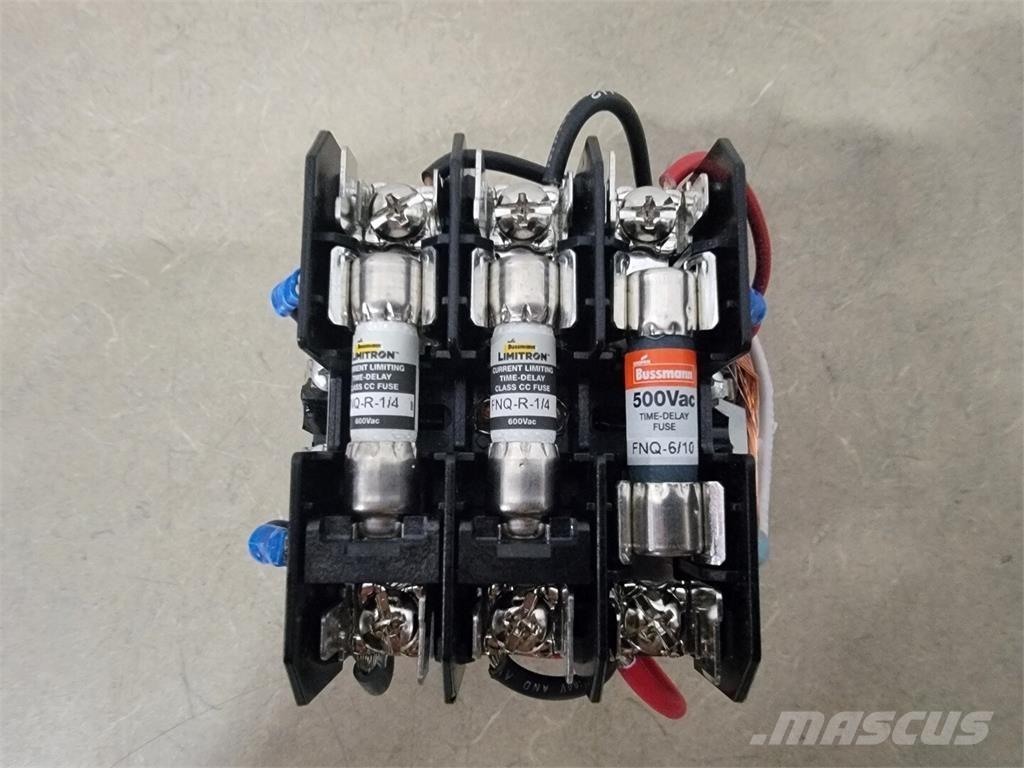  SQUARE D LA9TFD32X Sonstige Baumaschinen