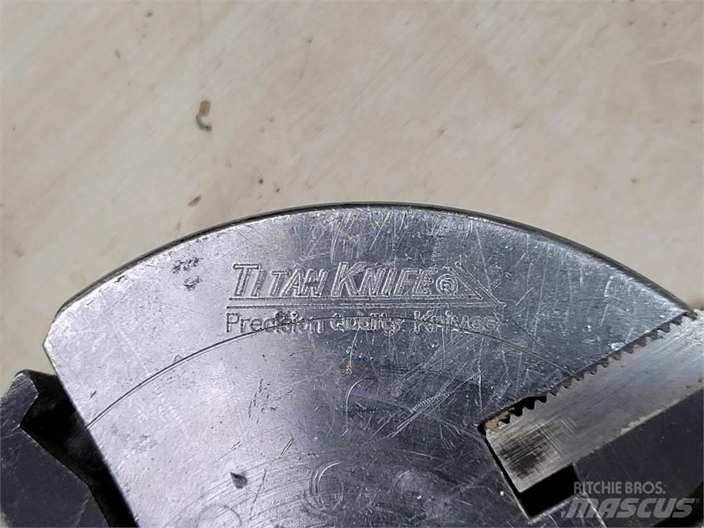 Titan KNIFE H01102022 Sonstige Baumaschinen