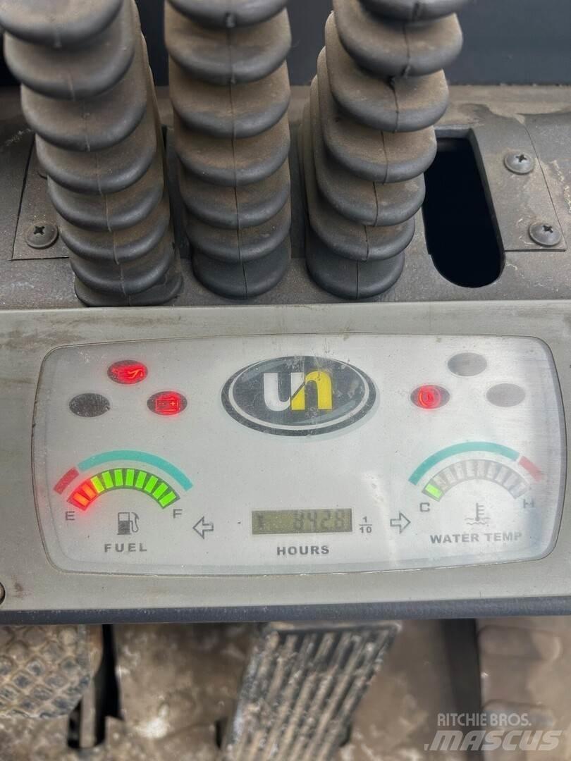 UN Forklift FL25T-JA Sonstige Baumaschinen