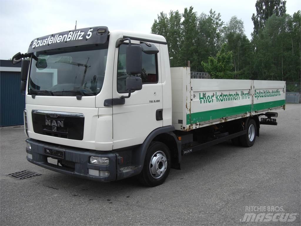 MAN 8180L Pritschenwagen/Pritschenwagen mit Seitenklappe