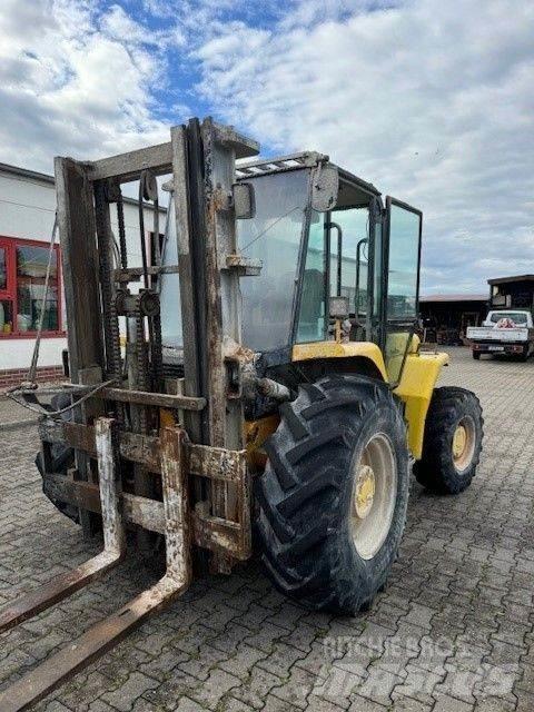 JCB 940-2 Geländestapler