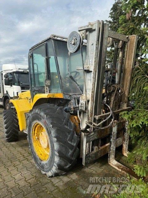 JCB 940-2 Geländestapler