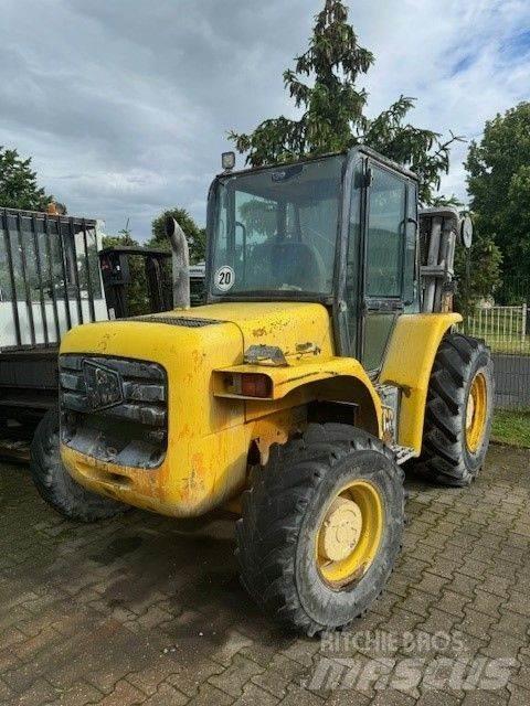 JCB 940-2 Geländestapler
