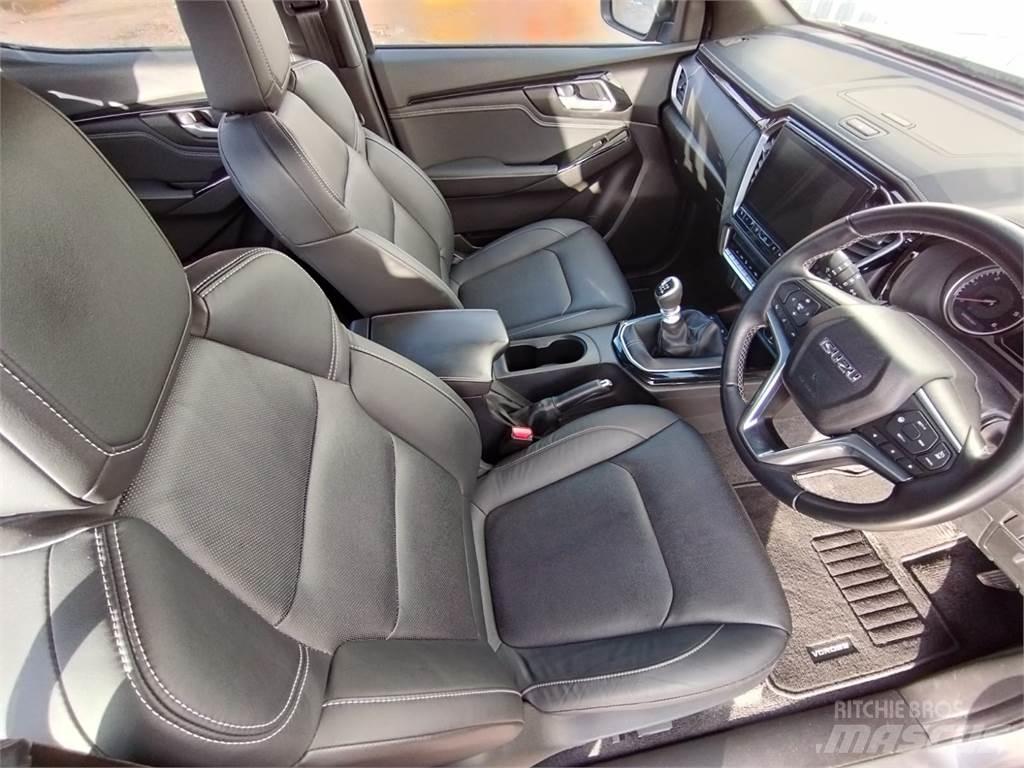 Isuzu V-Cross Pickup/Pritschenwagen