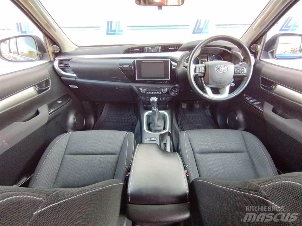Toyota Hilux Sonstige Baumaschinen