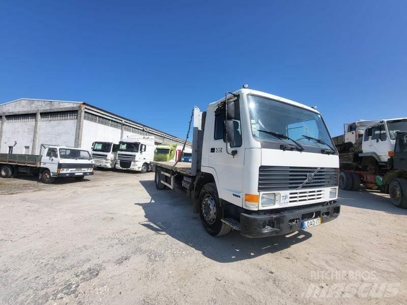 Volvo FL7 Pritschenwagen/Pritschenwagen mit Seitenklappe