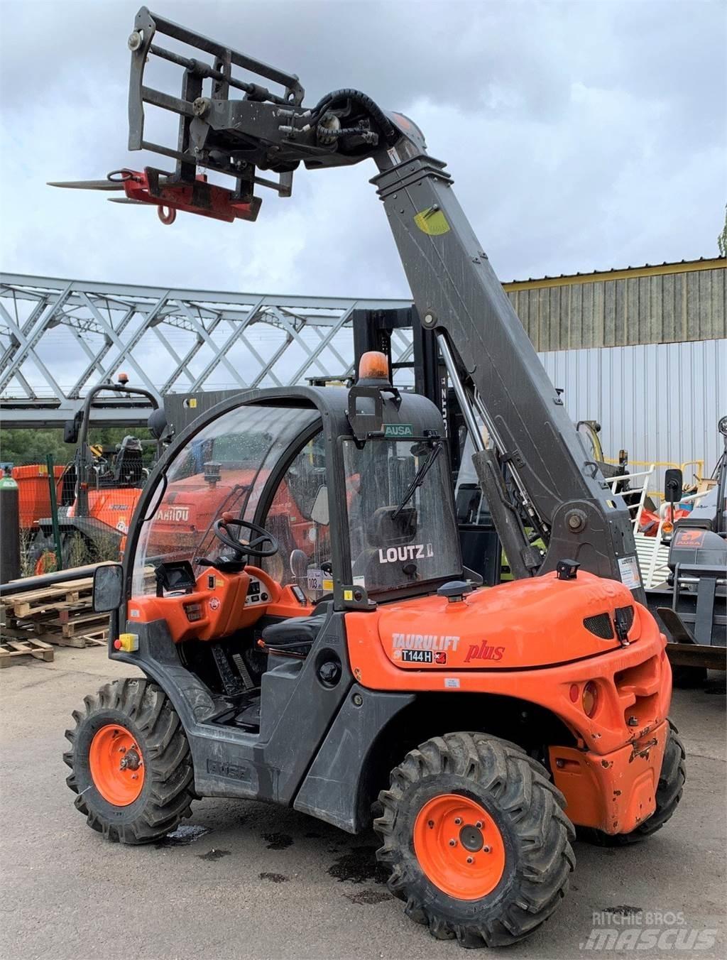 Ausa T144H Plus Teleskoplader für Landwirtschaft