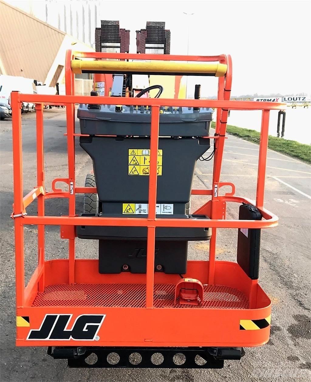 JLG E300AJ Andere Arbeitsbühnen