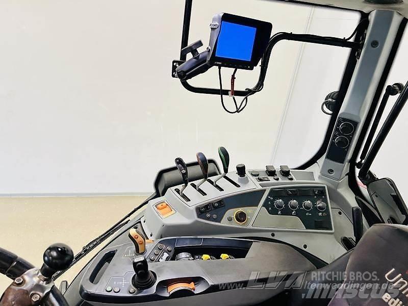 Valtra T174 Traktoren