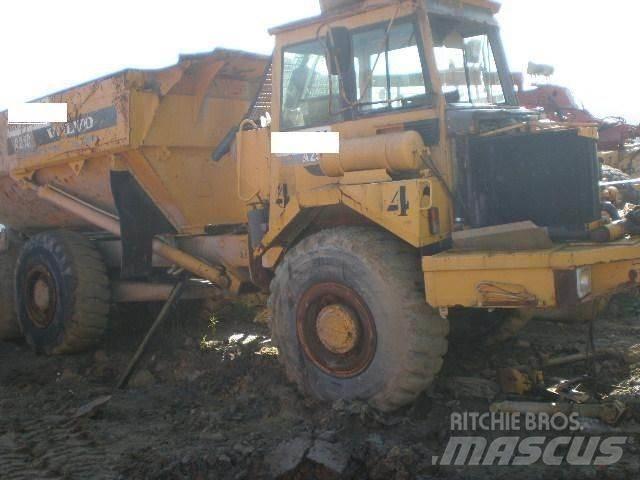 Volvo A25C Dumper - Knickgelenk