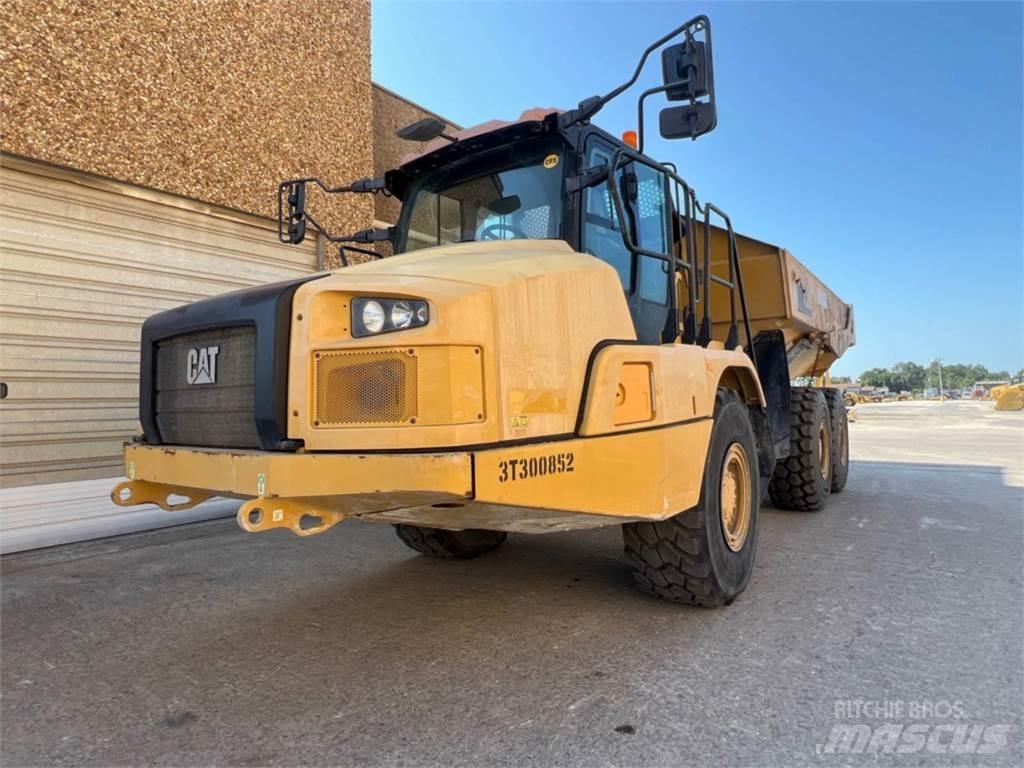 CAT 730 Dumper - Knickgelenk