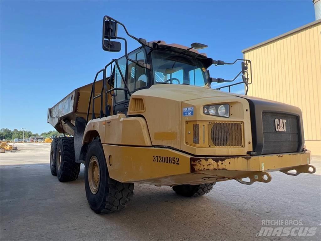 CAT 730 Dumper - Knickgelenk