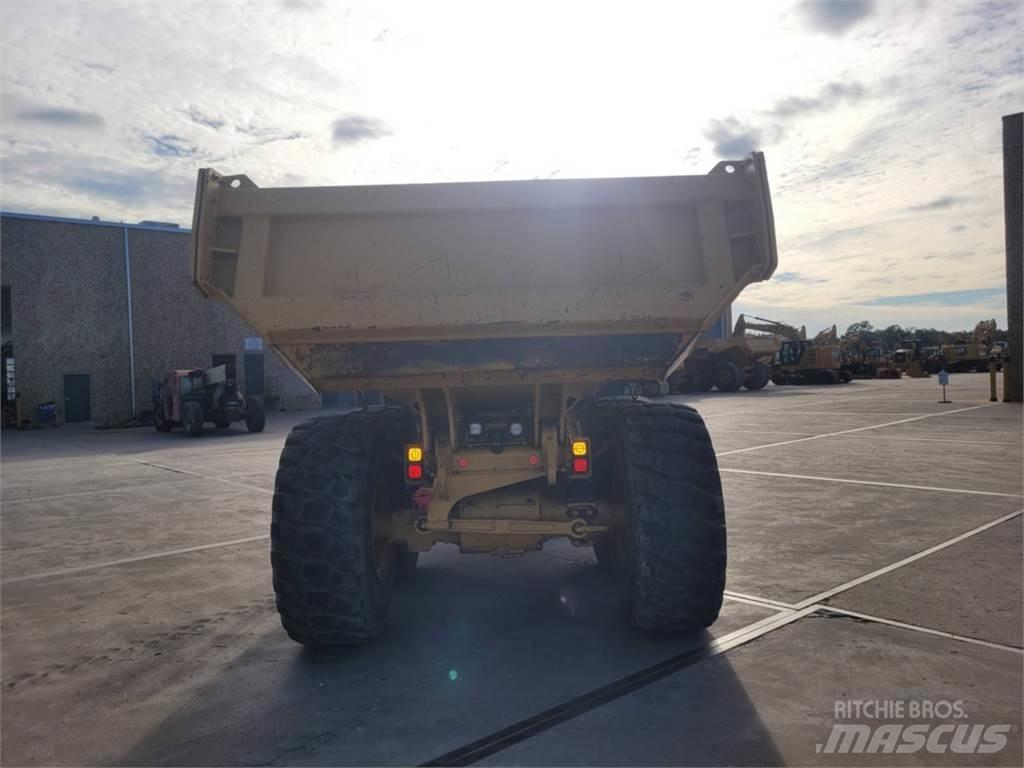 CAT 730 Dumper - Knickgelenk