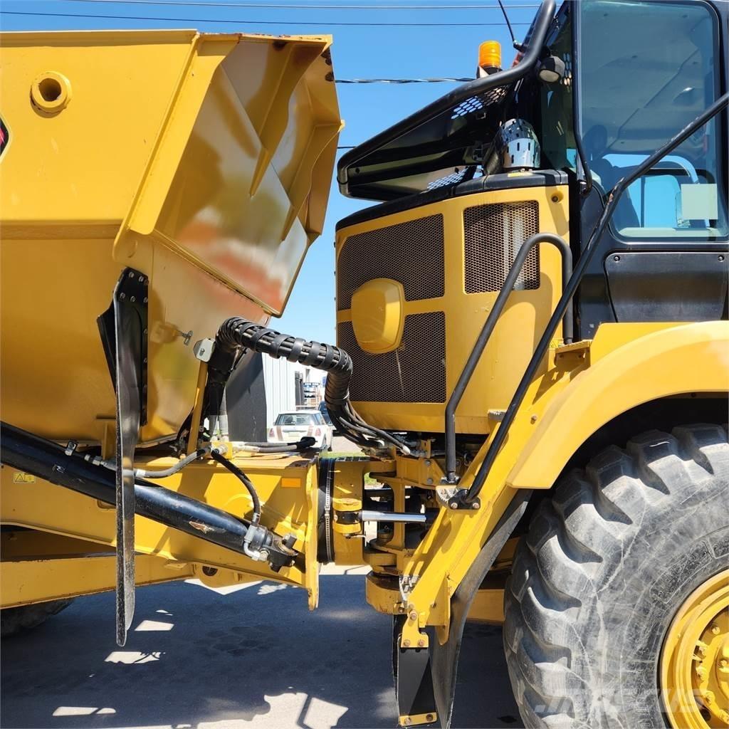 CAT 730C Dumper - Knickgelenk